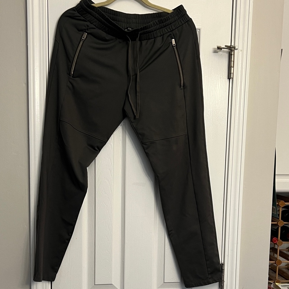 Athleta Women’s olive green Joggers